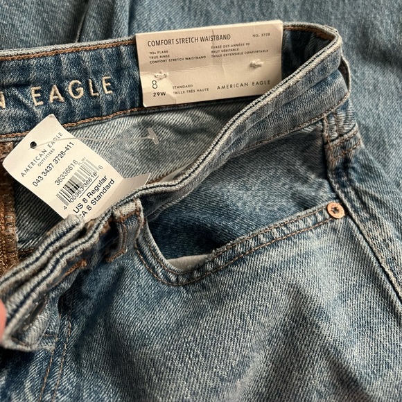 American Eagle - Ripped Highest Waist ‘90s Flare Jean - Size 8 - Picture 11 of 13